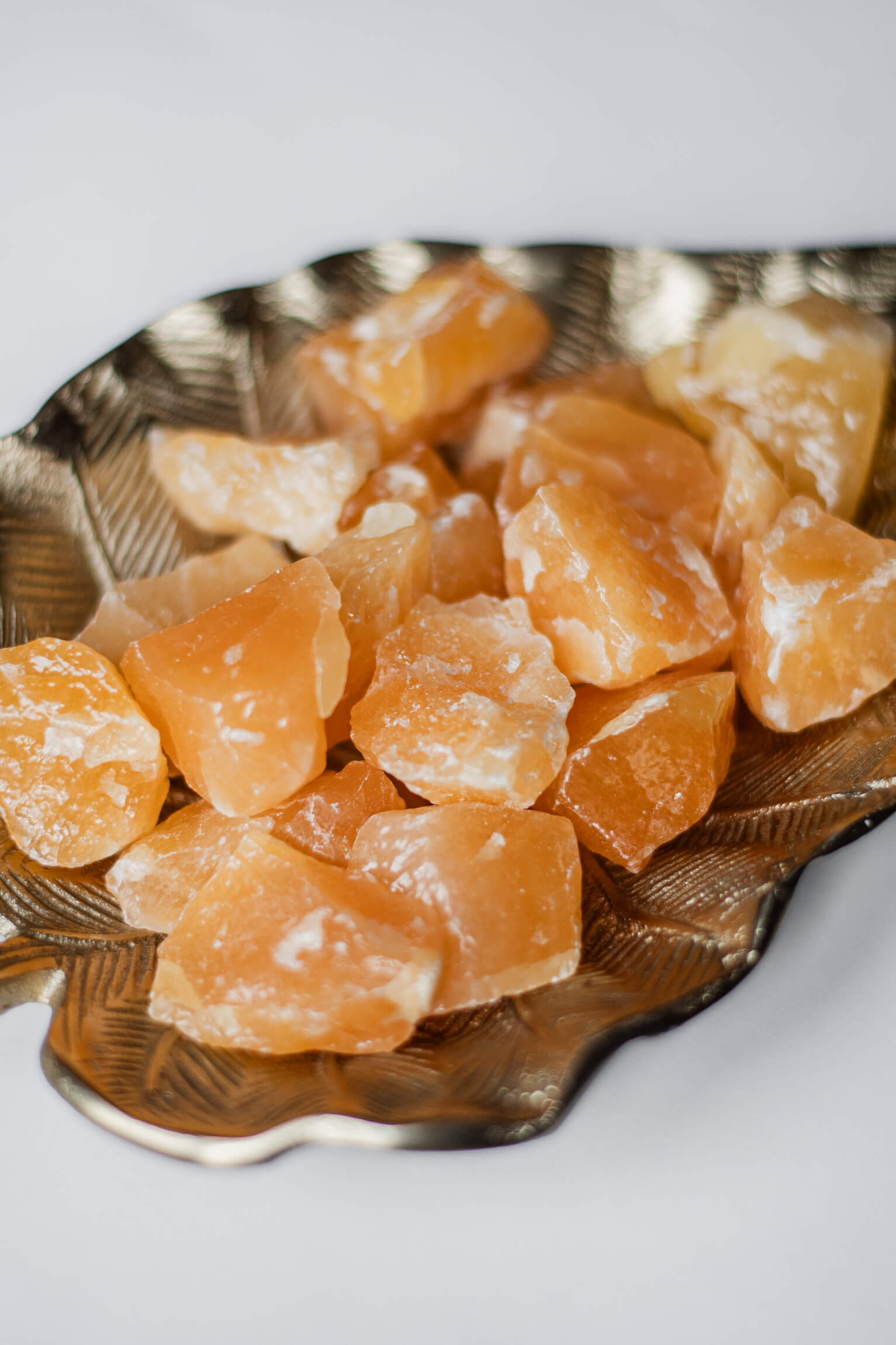 Kalcyt żółty surowy 3-4 cm - obrazek 2