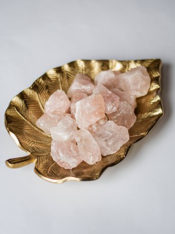 Kwarc różowy - surowa bryłka 3 cm (blady róż)